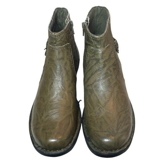 NWOT Clarks Bendables Women’s Nikki Star Leather Ankle Boots Green Size 8.5 - Picture 2 of 9